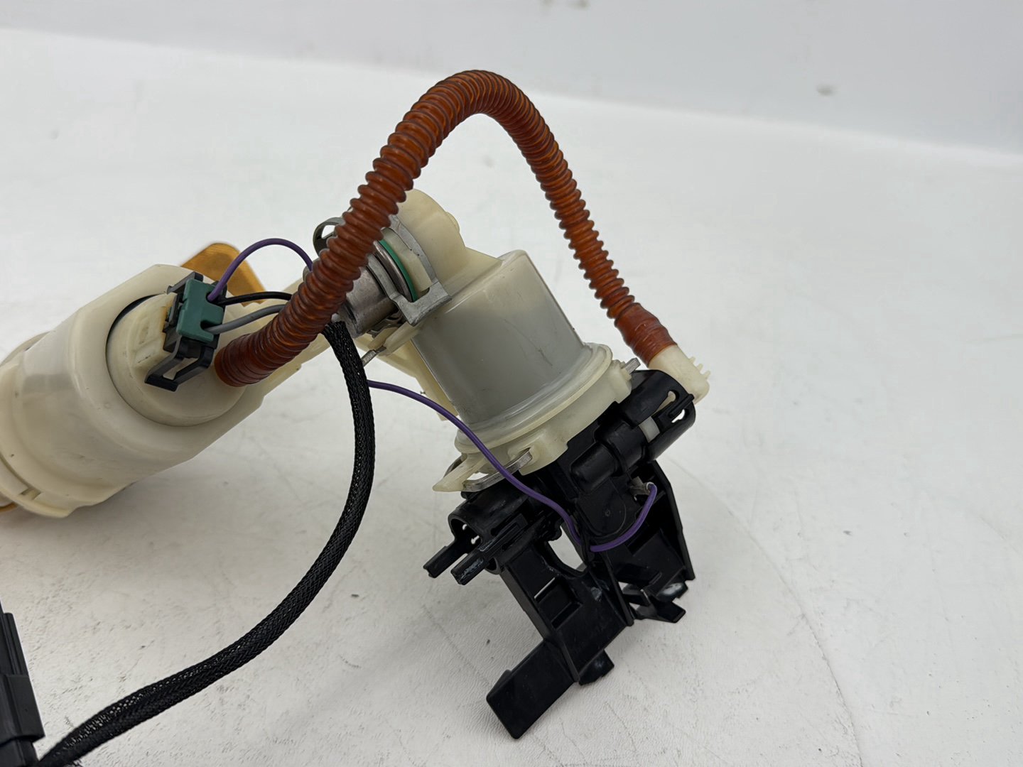 2007 - 2012 Harley-Davidson Dyna Super Glide Fuel Pump Gas Gasoline Petrol Sending 61016-04B