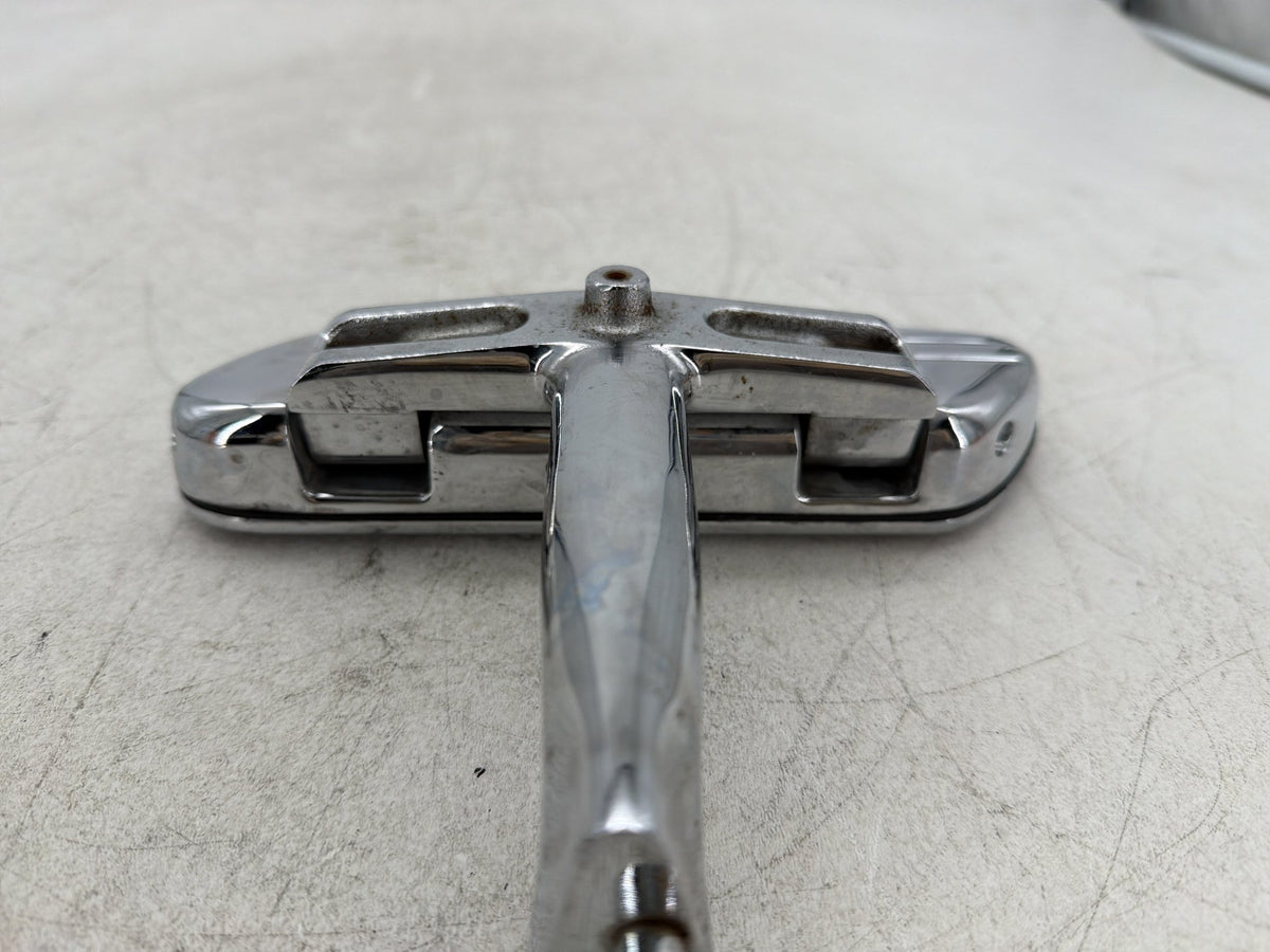 2004 Harley Electra Glide CVO Screamin Eagle OEM Left 1 Footboard Mount Bracket