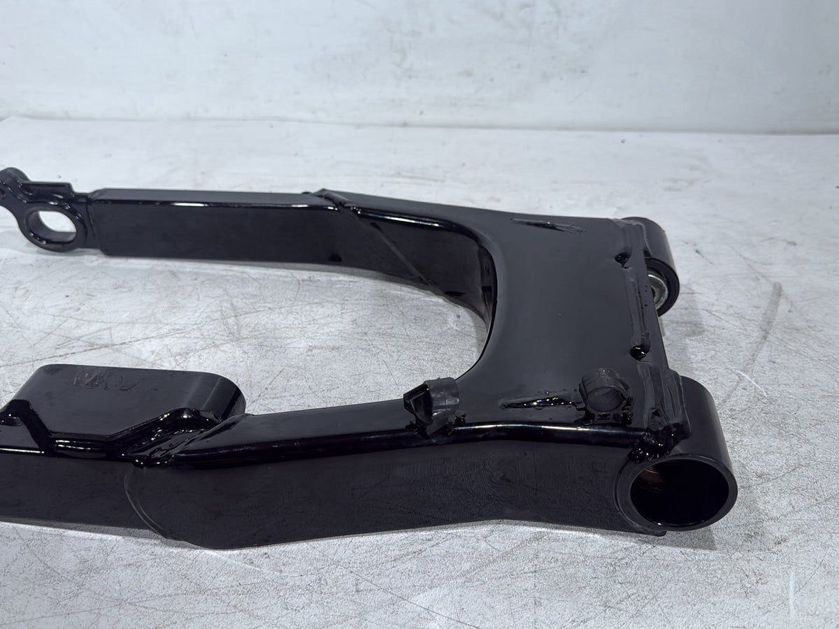 2007 Harley Street Glide Touring FLHX OEM Rear Fork Swingarm Swing Arm