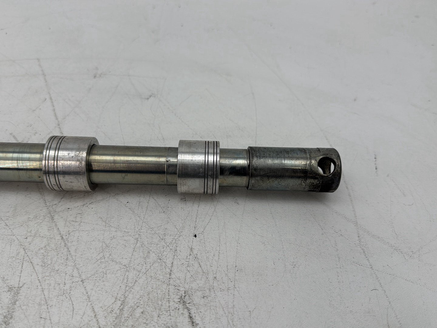 2013 Harley Electra Glide Touring Ultra FLHTCUI OEM Front Wheel Axle Bolt Shaft