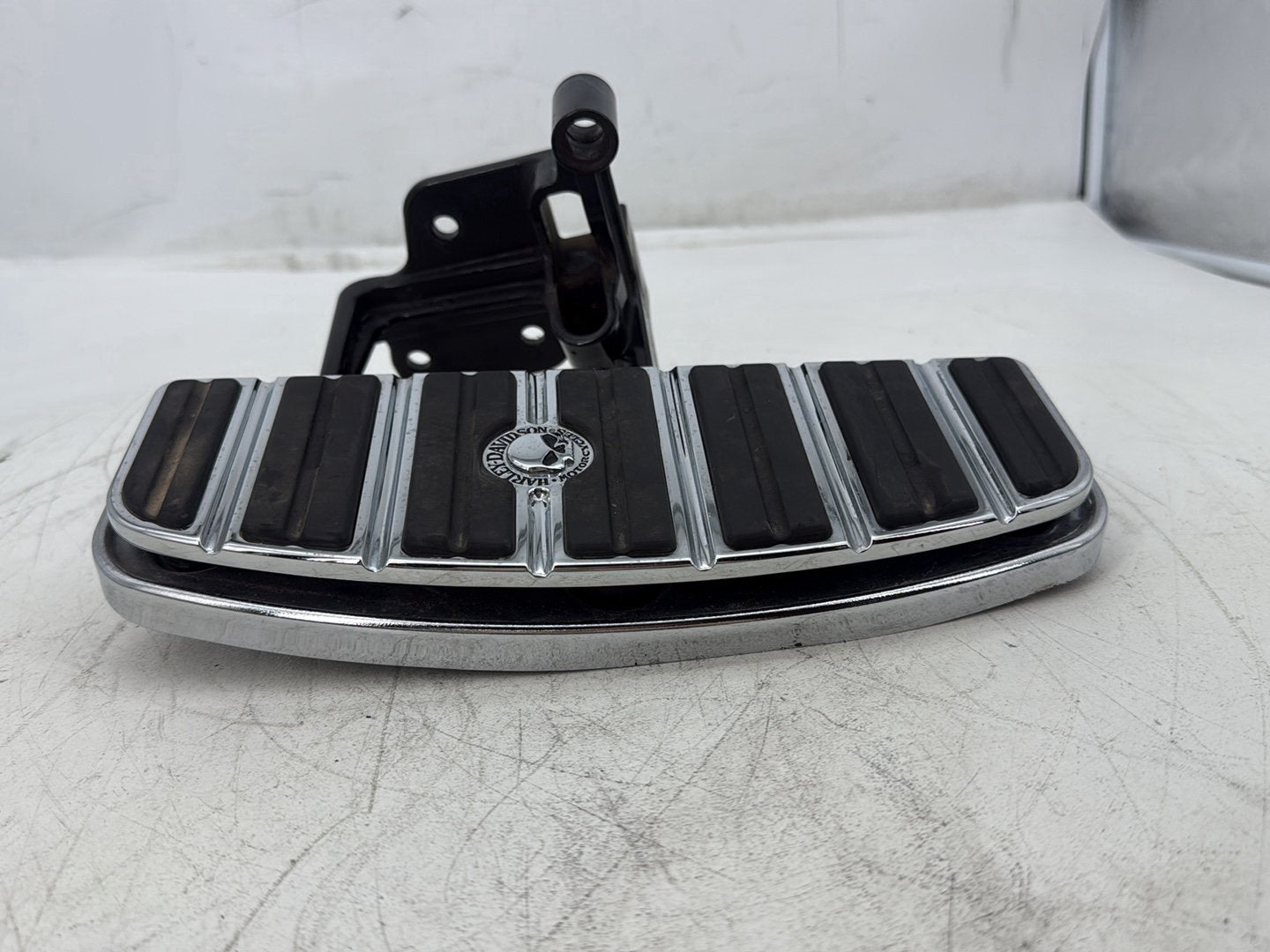 2006 Harley Softail FLSTCI Heritage Classic OEM Left Driver 1 Floorboard Foot Rest