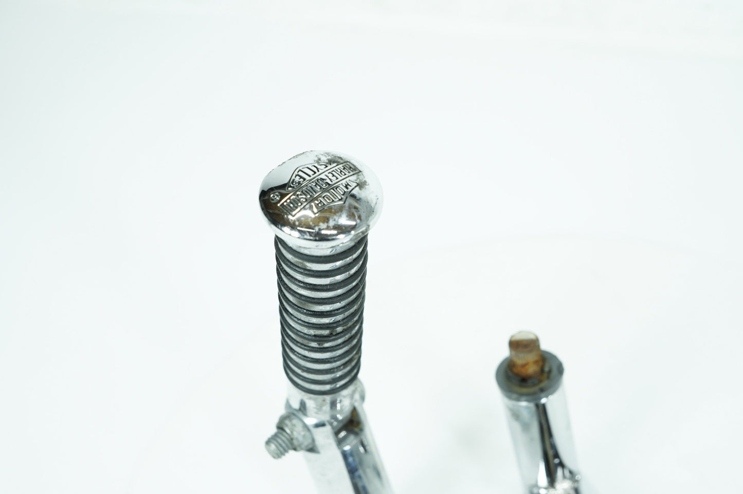 2013 Harley-Davidson Dyna FXDC - Left Forward Control Shifter Peg