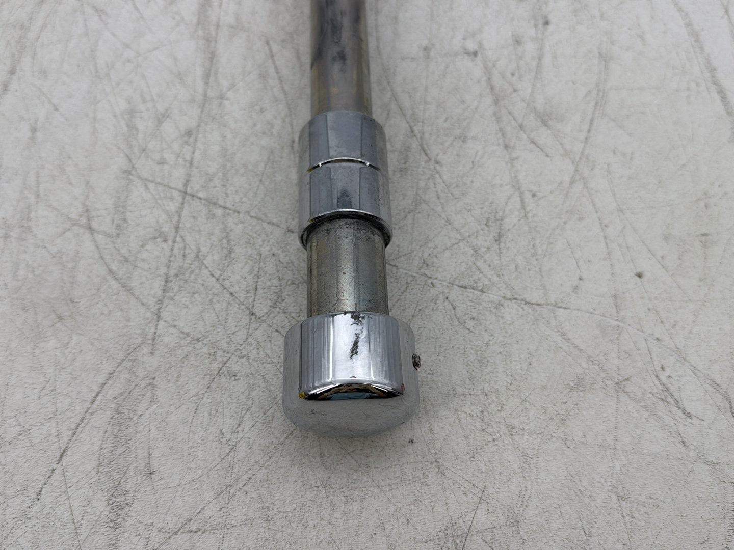 2007 Harley Electra Glide Touring Ultra FLHTCUI OEM Front Wheel Axle Bolt Shaft