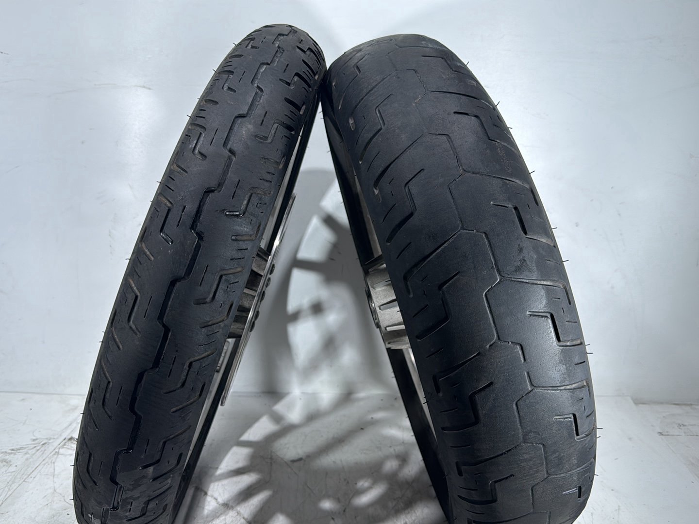 2004 Harley Dyna Super Glide FXDI OEM Front & Rear Wheel Rim Tire