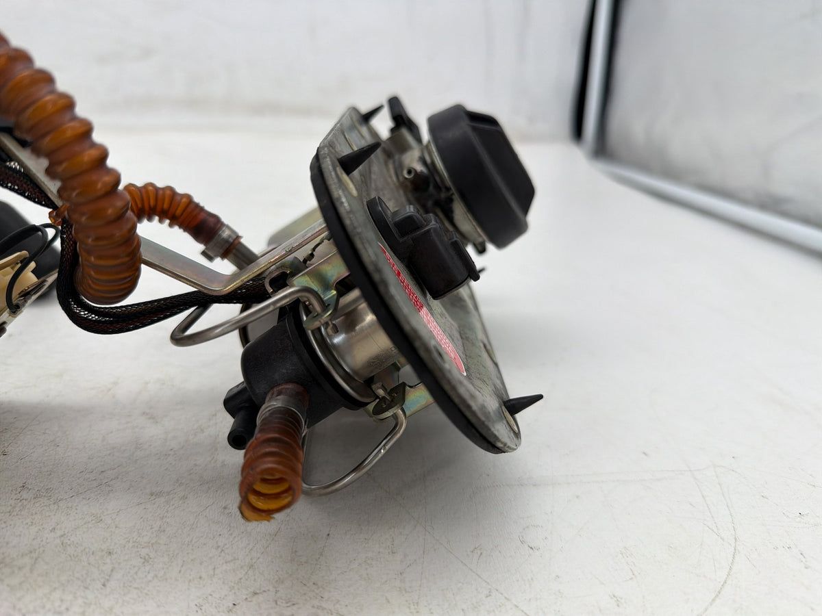 04 Harley Electra Glide Touring Ultra OEM Fuel Pump Gas Gasoline Petrol Sending