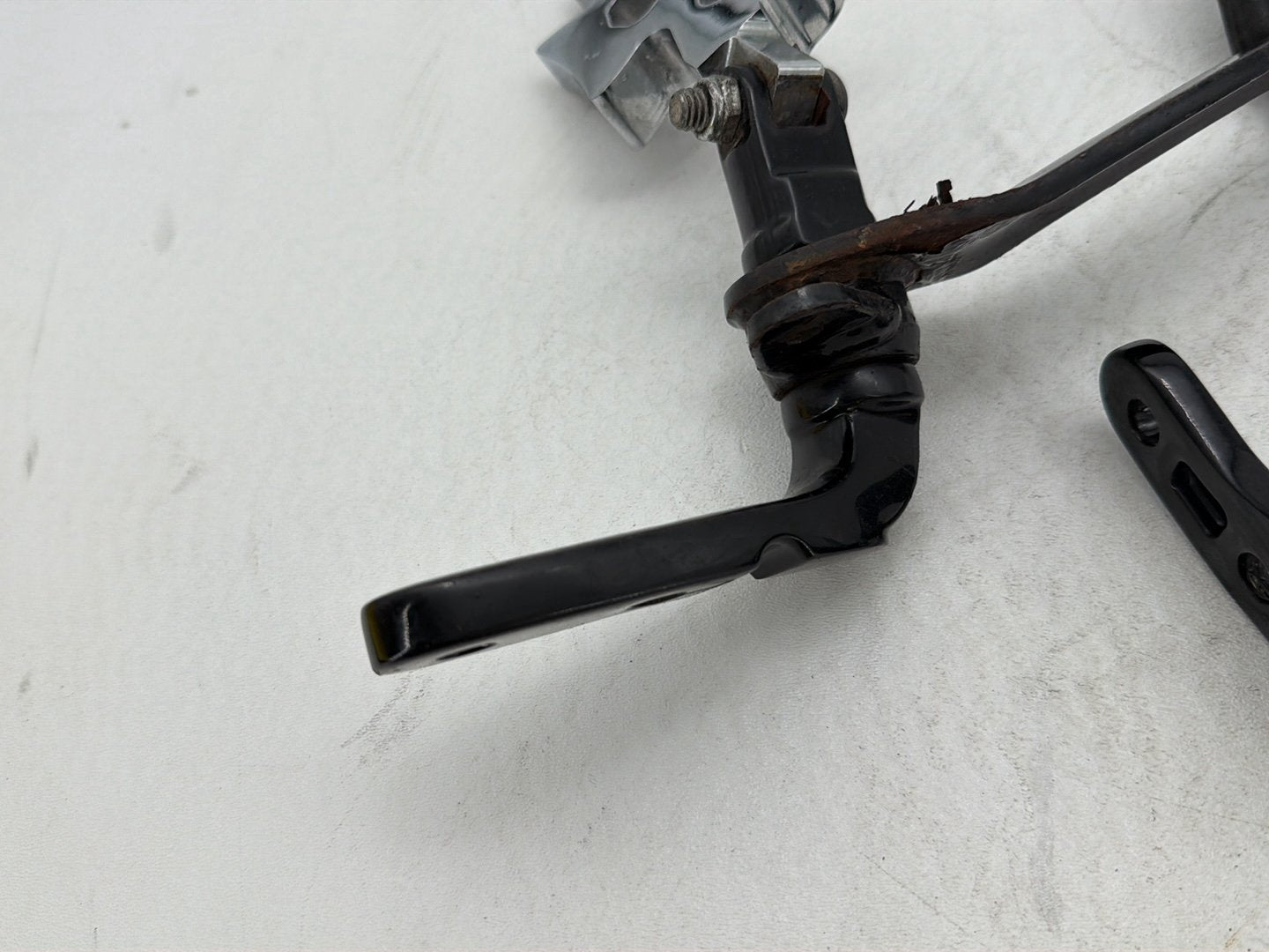 2009 Harley Dyna Street Bob FXDB OEM Left Right Foot Brake Control Pegs