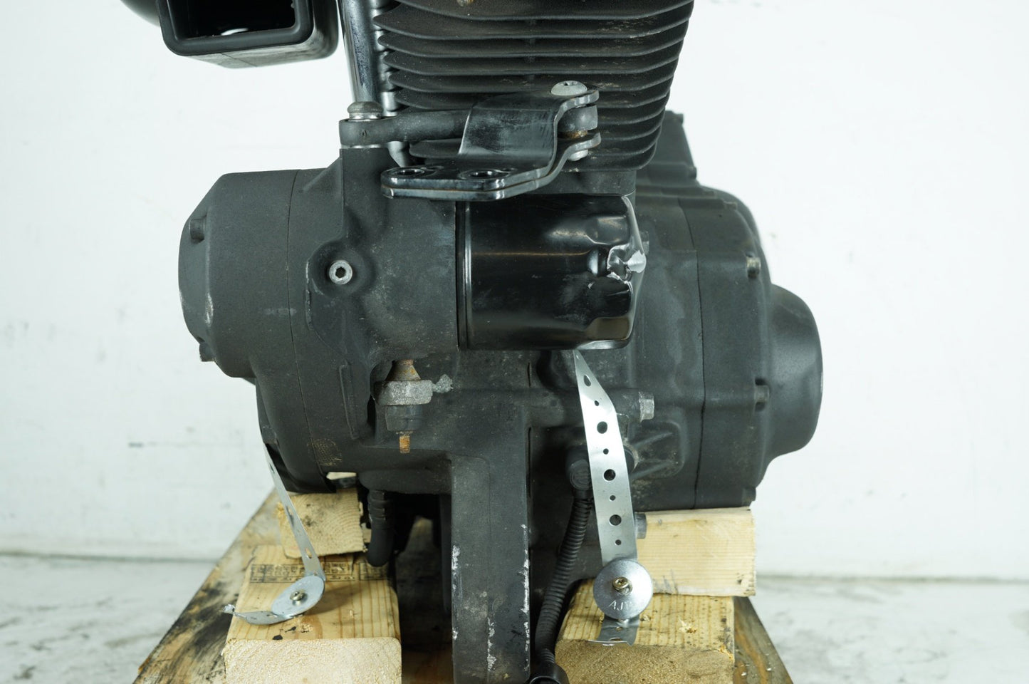 2009 - 2016 Harley-Davidson Sportster Iron EFI 883 Engine Motor Transmission 19519-13B