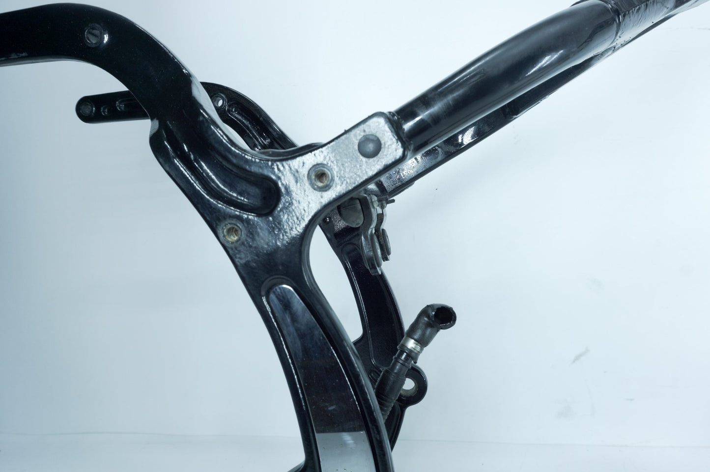 1999 - 2006 Harley-Davidson Softail Night Train Body Main Frame Chassis SLVG   47008-00C