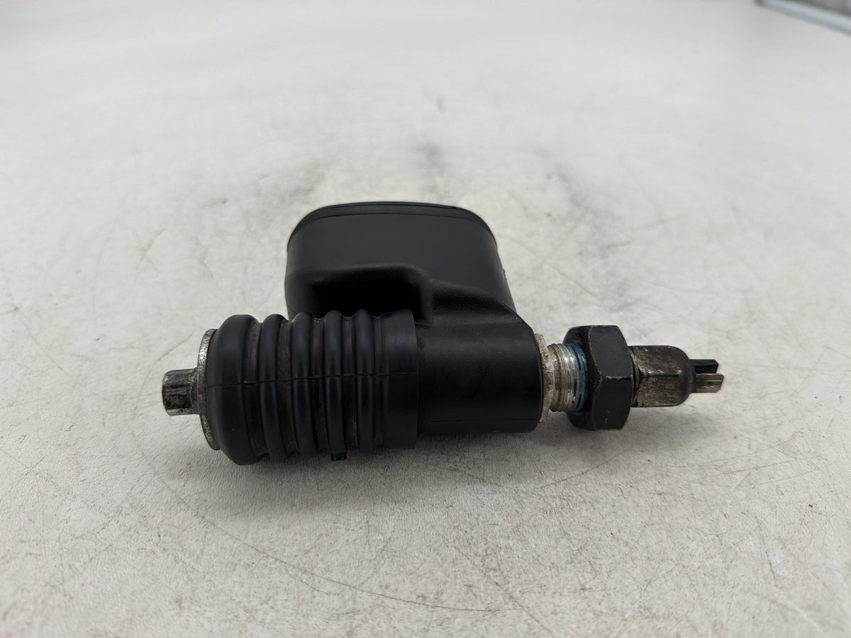 2017 Harley Dyna Street Bob FXDB OEM Rear Brake Master Cylinder Reservoir
