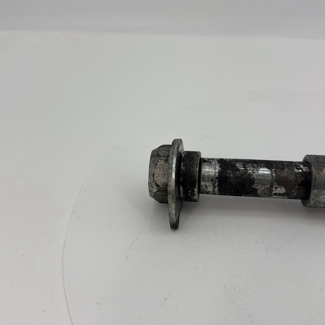 2007 - 2012 Harley-Davidson Touring Street Glide Rear Wheel Axle Bolt Shaft 41056-02