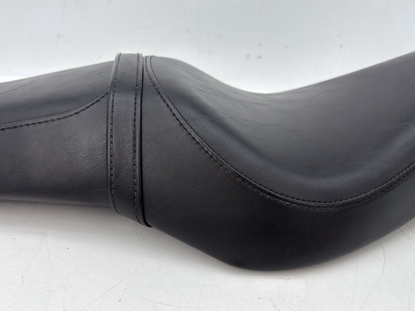2004 - 2013 Harley-Davidson Sportster 1200 Custom Passenger Rider Driver Seat Saddle