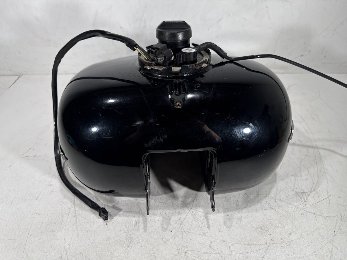 2011 Harley Street Glide Touring FLHX-103 OEM Fuel Gas Tank Gasoline Reservoir