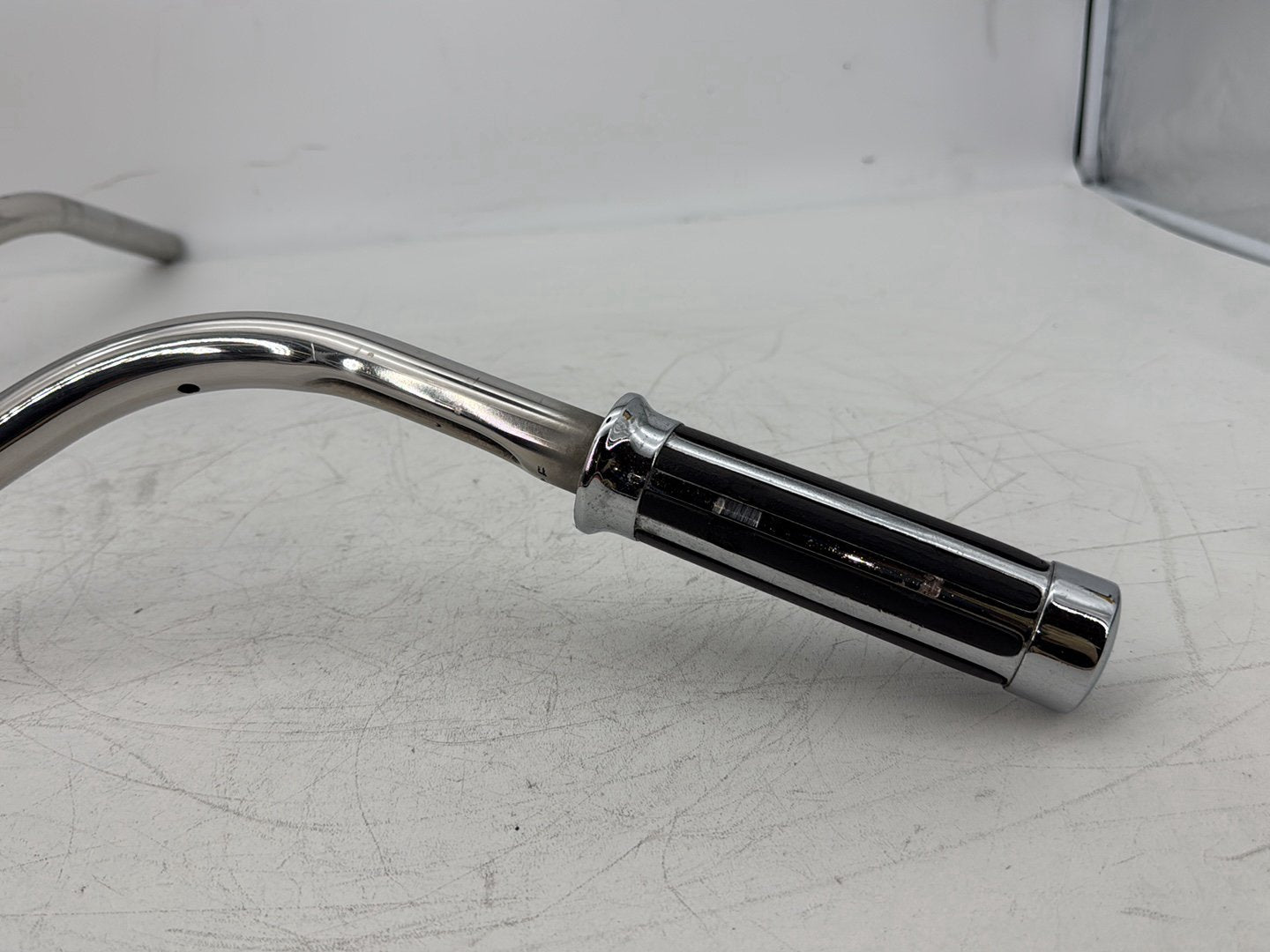 2006 Harley Touring FLHRI Road King OEM Front Handlebars Handle Bars