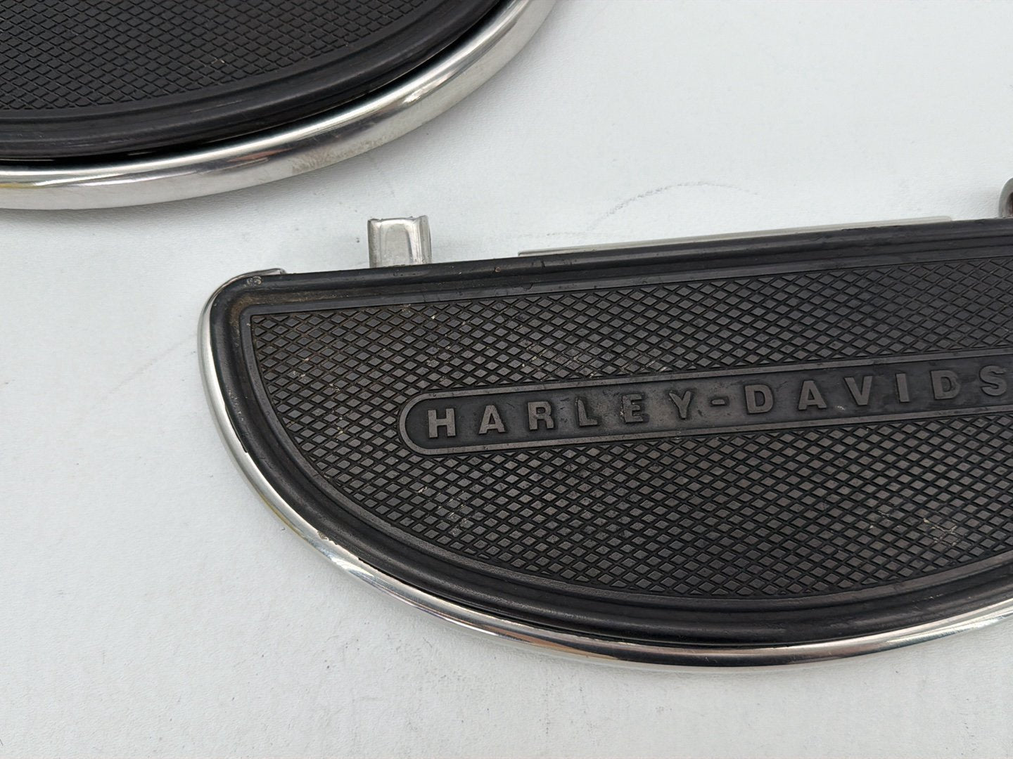 2011 Harley Heritage Softail Classic FLSTC OEM Left Right Driver Floorboard Foot Rest