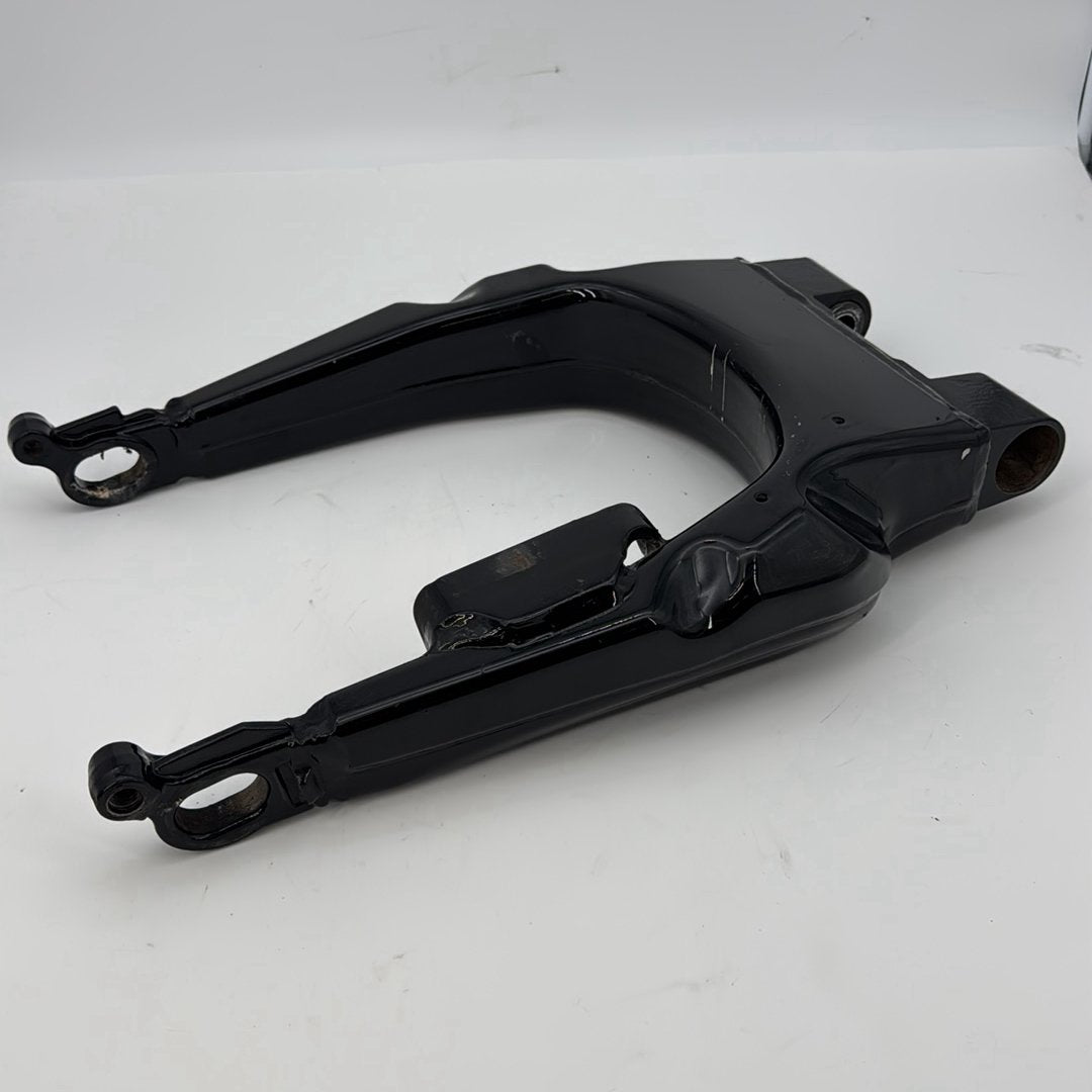 2008 - 2016 Harley-Davidson Touring Street Glide Rear Fork Swingarm Swing Arm  	47549-09