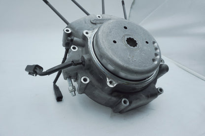 1999 - 2006 Harley-Davidson Dyna Super Glide Crankcase Shaft Engine Motor Cover 24631-03