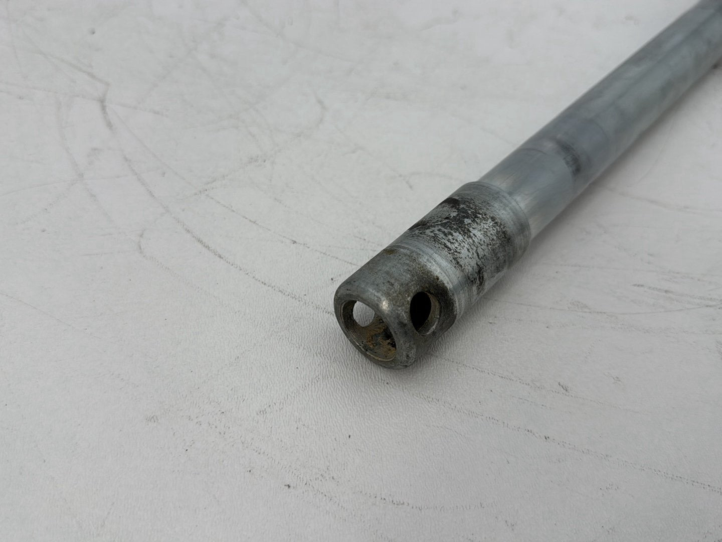 2008 - 2016 Harley-Davidson Touring Electra Glide Ultra Front Wheel Axle Bolt Shaft 41547-07A