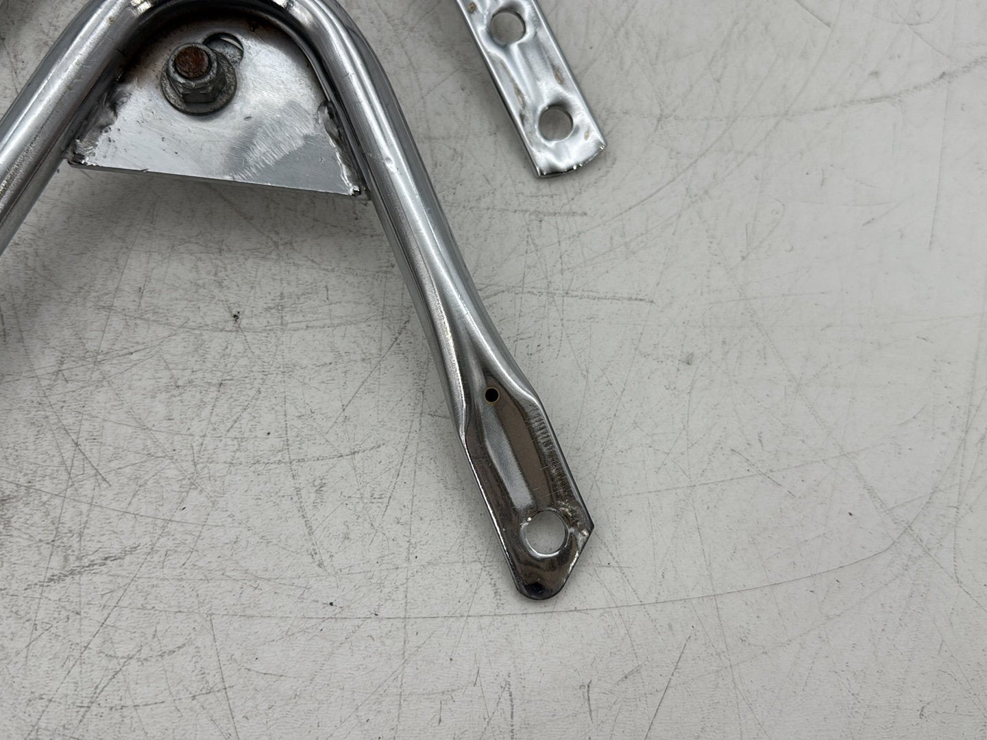 2006 Harley Electra Glide Touring Classic FLHTCI OEM Detachable Tour Pak Luggage Box Bracket