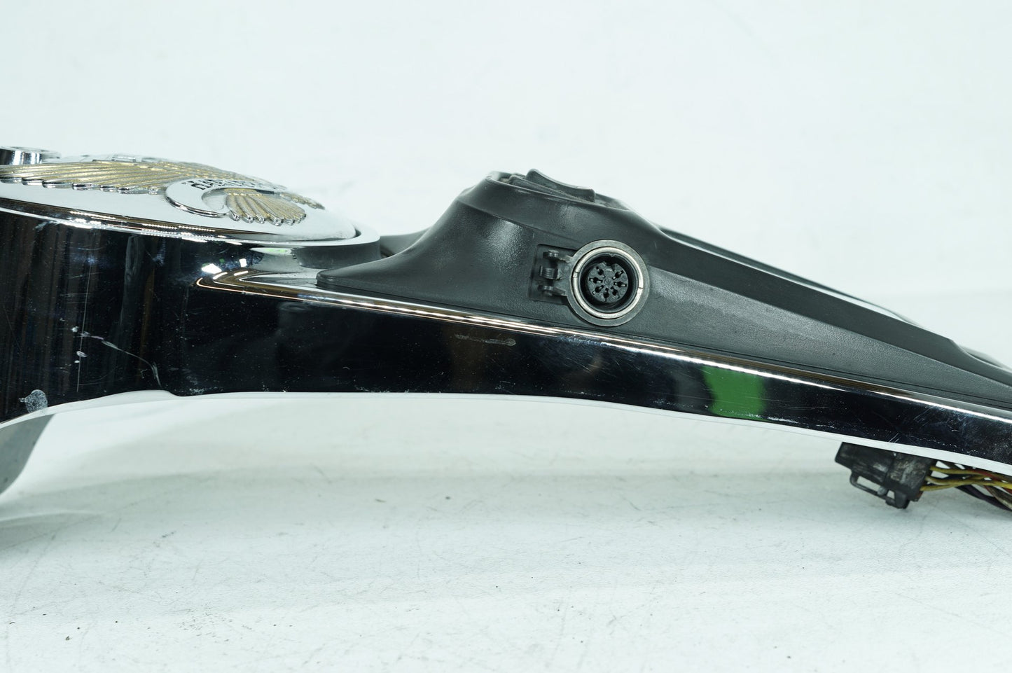 1999 - 2006 Harley-Davidson Touring Electra Ultra Classic Fuel Gas Tank Dash Console NOKey 61270-98A