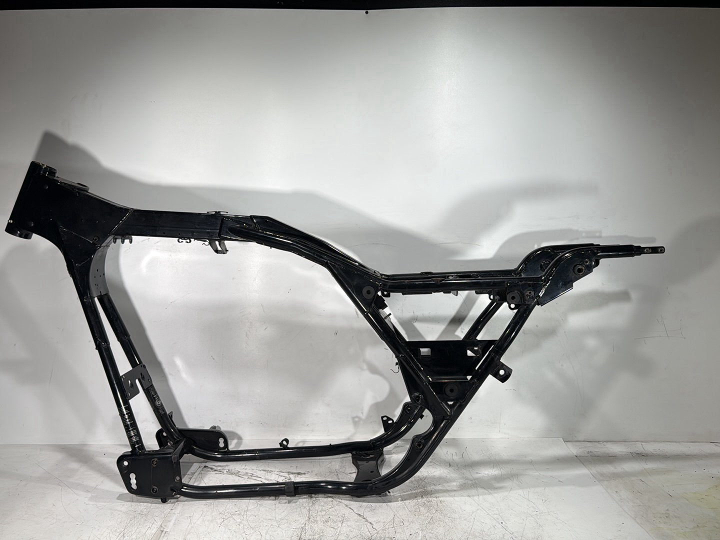 1998 Harley Touring FLHTCUI Electra Glide Ultra OEM Body Main Frame Chassis CLN CLR
