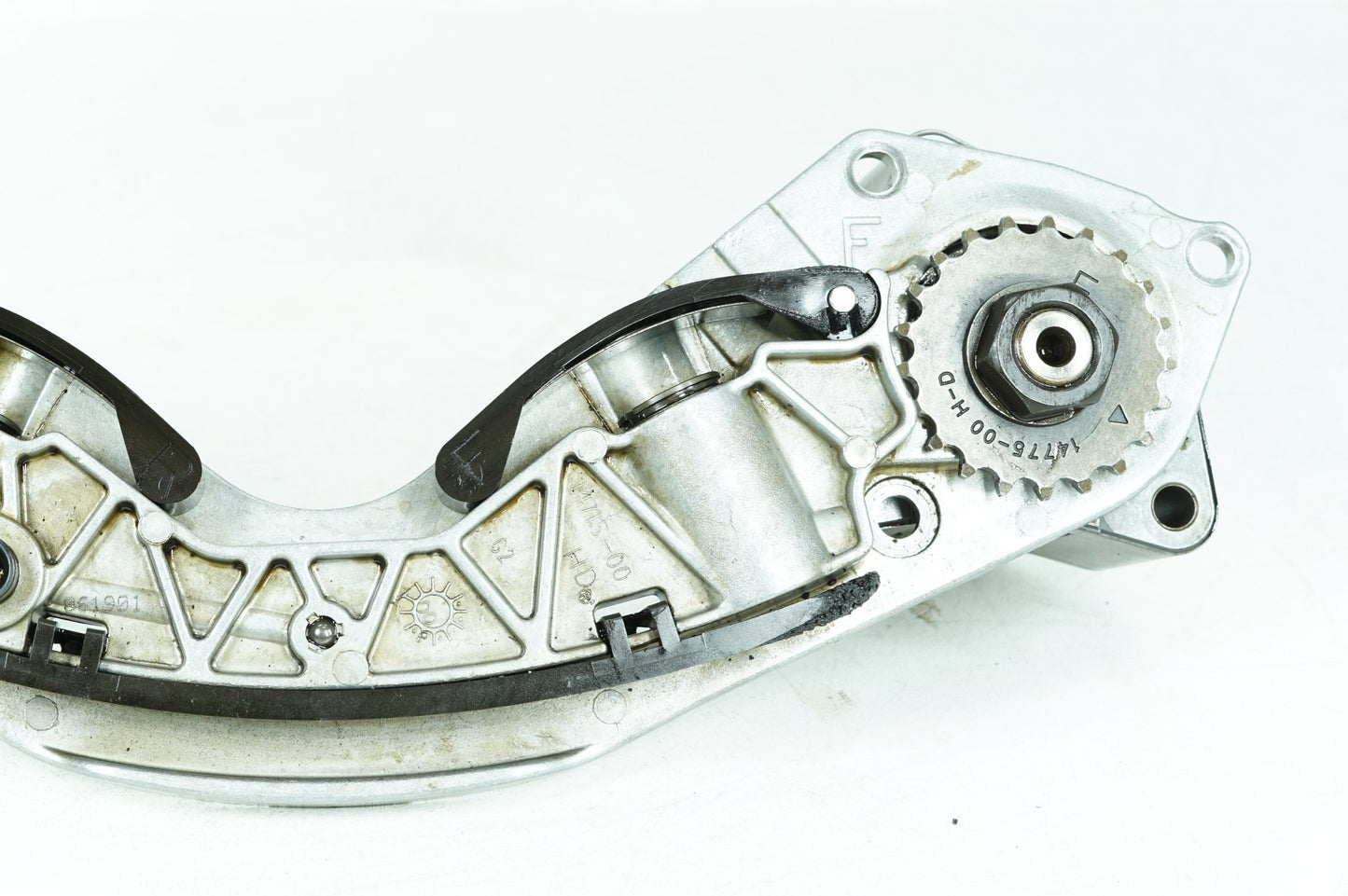 2000 - 2006 Harley-Davidson Softail Deuce Engine Motor Lower Timing Chain Guide 14715-00