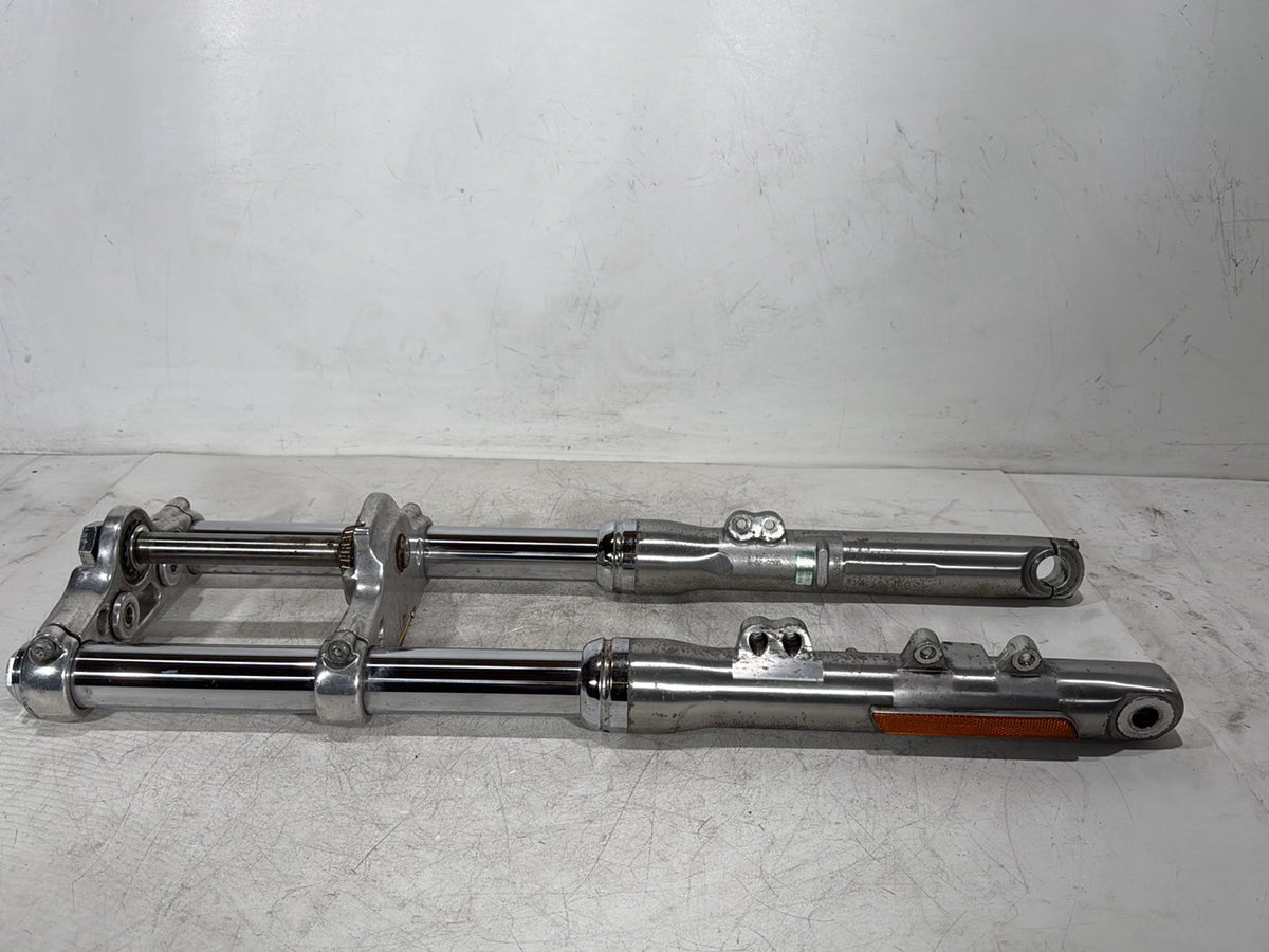2007 Harley Dyna Street Bob FXDB OEM Front Triple Tree Set & LH RH Fork Legs Sliders