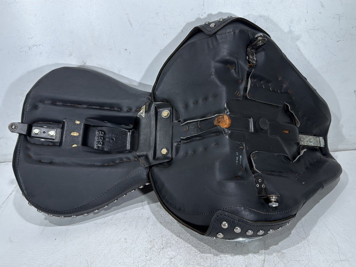 04 Harley Heritage Softail Classic FLSTCI OEM Passenger Rider Driver Seat Saddle