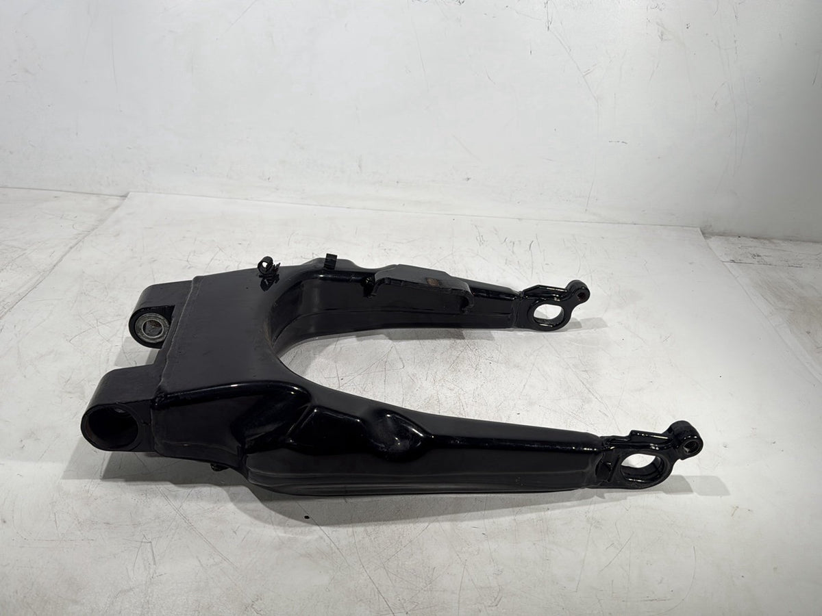 2015 Harley Road Glide Touring FLTRXS OEM Rear Fork Swingarm Swing Arm 47549-09