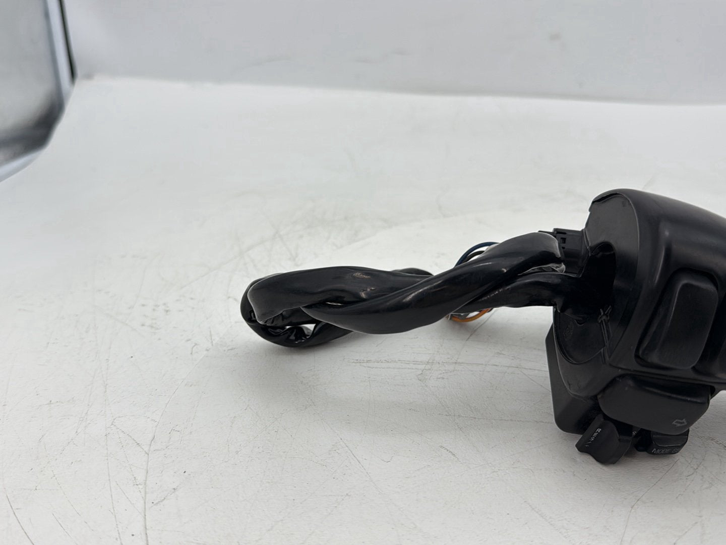 2008 Harley Electra Glide Touring Ultra FLHTCUI OEM Right Engine Start Kill Switches Controls