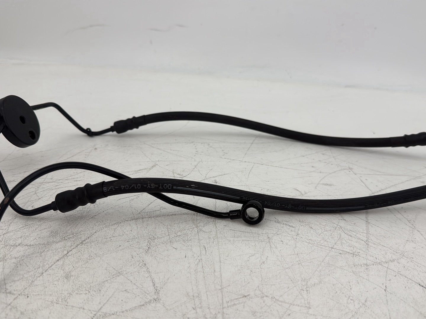 2004 Harley Touring FLHT Electra Glide OEM Front Brake Hose Line Pipe