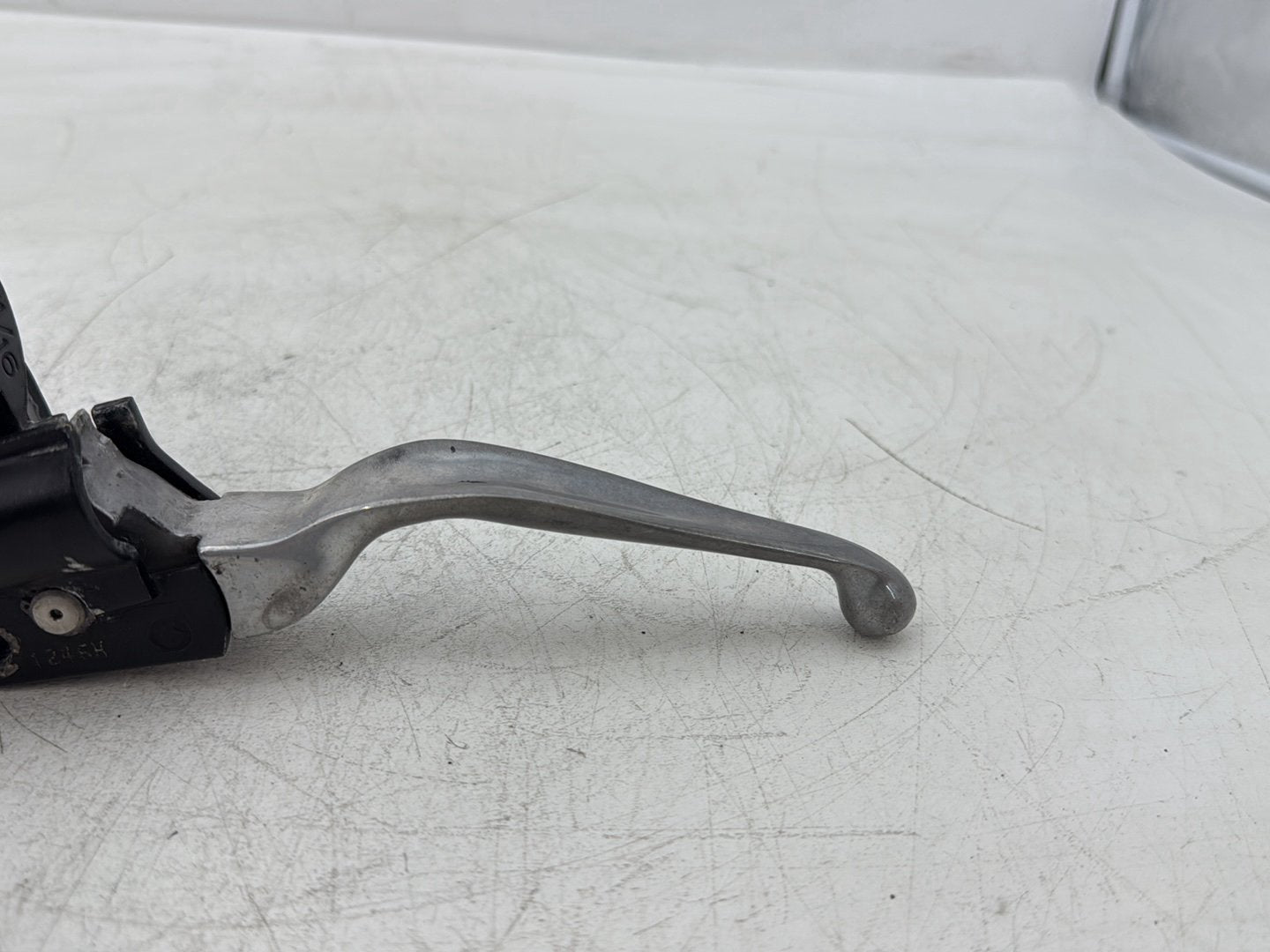 2006 Harley Electra Glide Touring Classic FLHTCI OEM Front Right Brake Lever Master Cylinder