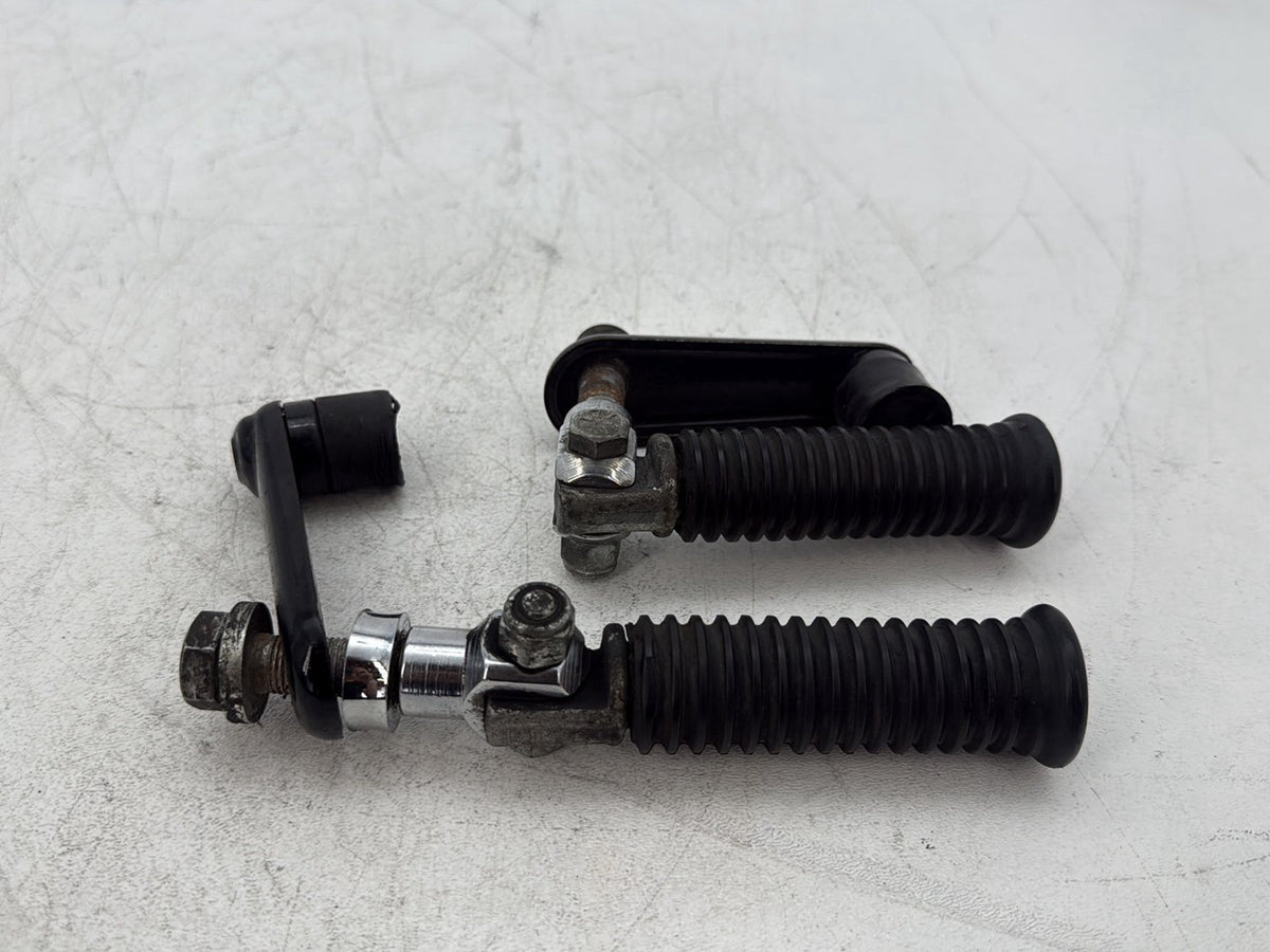 1997 Harley Softail Fat Boy FLSTF OEM Left & Right Step Foot Rest Pegs 33048-72