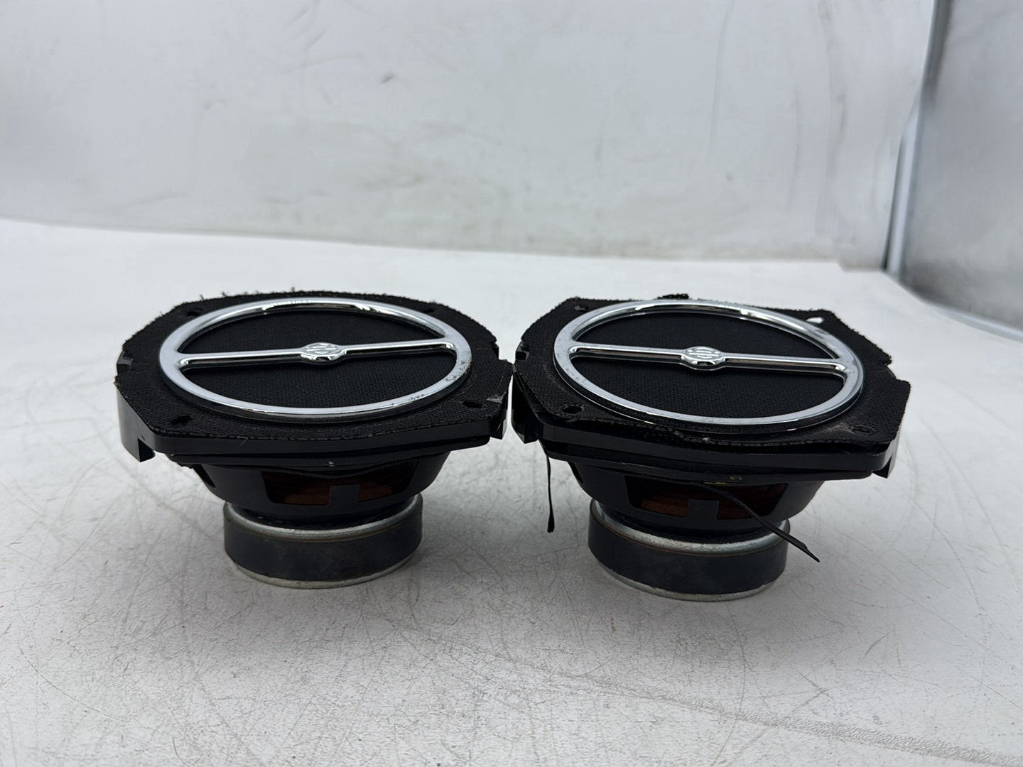 2005 Harley Electra Glide Touring Ultra FLHTCUI OEM Left Right Sound Audio Speakers