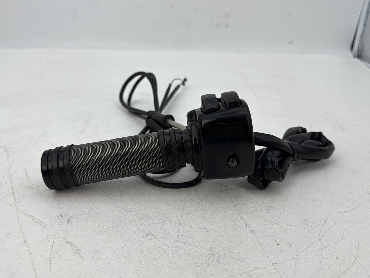 2004 - 2013 Harley-Davidson Sportster 1200 Custom Right Engine Start Kill Switches Controls 71589-96B
