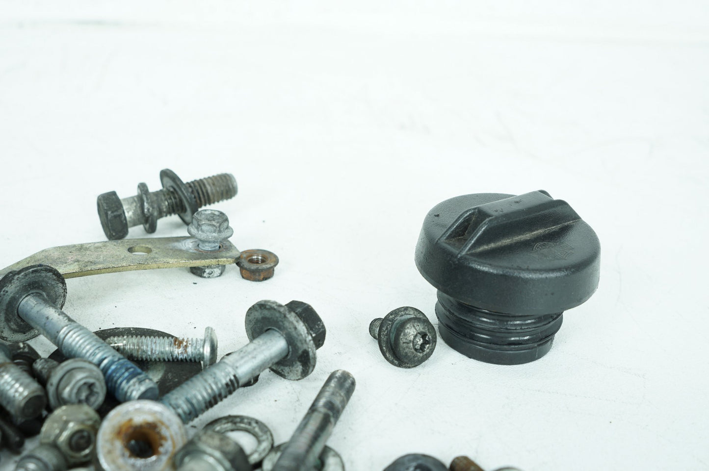 2007 - 2012 Harley-Davidson Touring CVO Electra Screamin Eagle Hardware Bolts Nuts & Brackets
