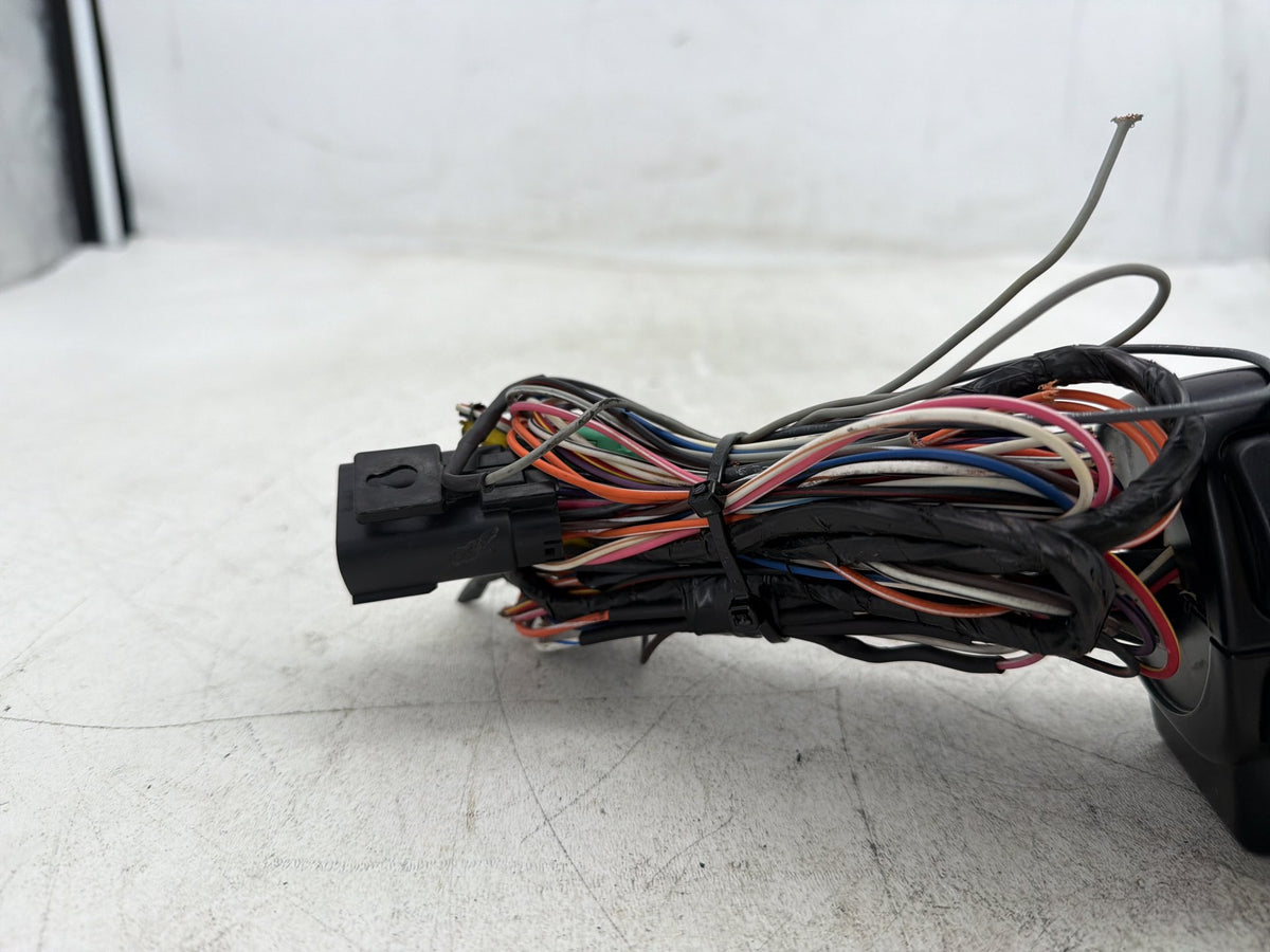 2010 Harley Electra Glide Touring OEM Right Engine Start Kill Switches Controls