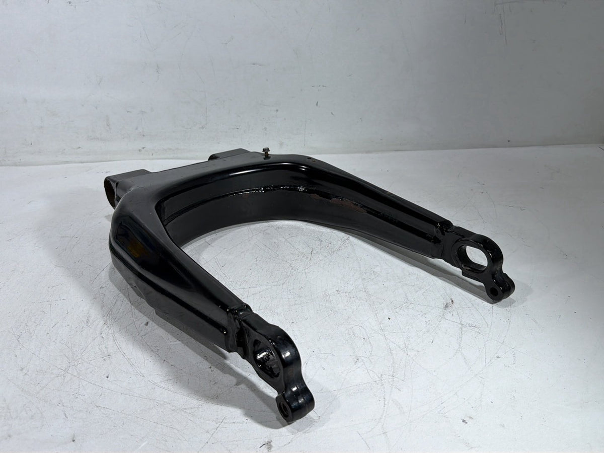 2010 Harley Road King Touring Classic OEM Rear Fork Swingarm Swing Arm
