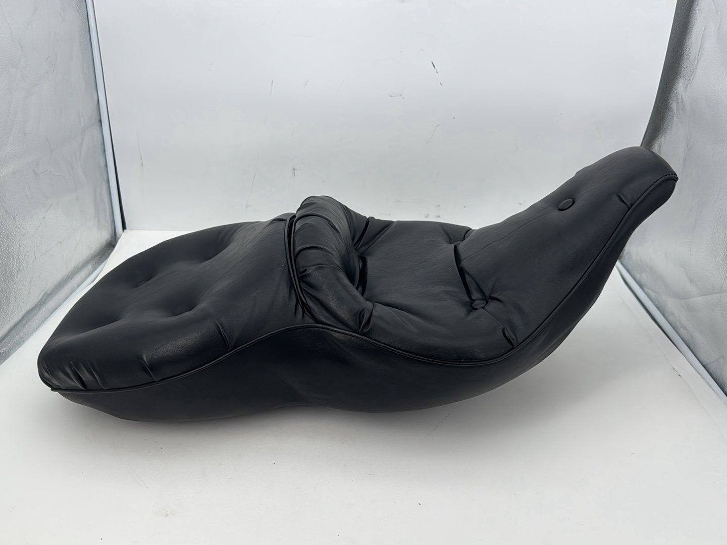 1999 - 2006 Harley-Davidson Touring Electra Glide Classic Passenger Rider Driver Seat Saddle 51704-05