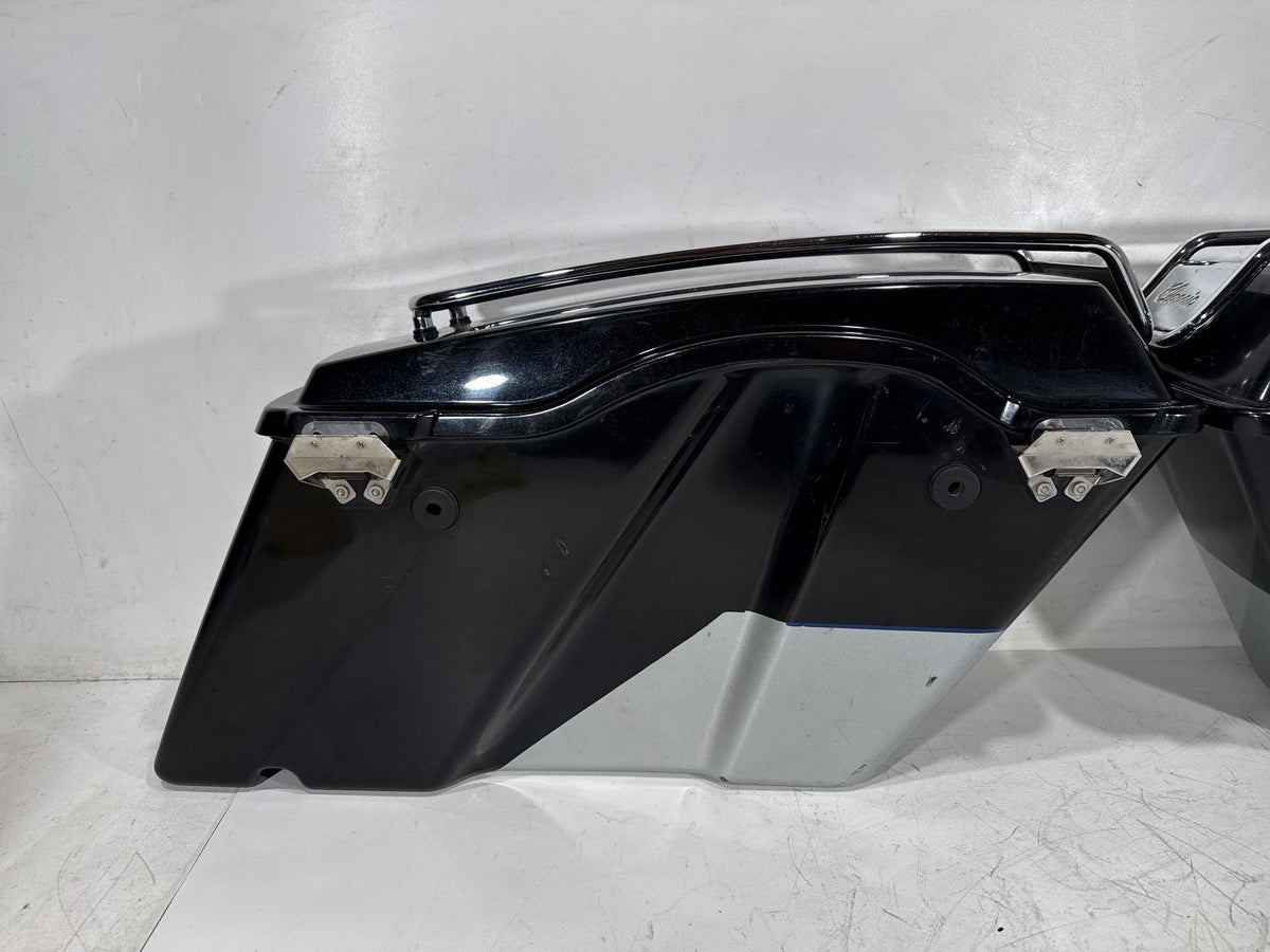 2012 Harley Electra Glide Touring Ultra OEM Left Right Saddlebags Luggage NOKey