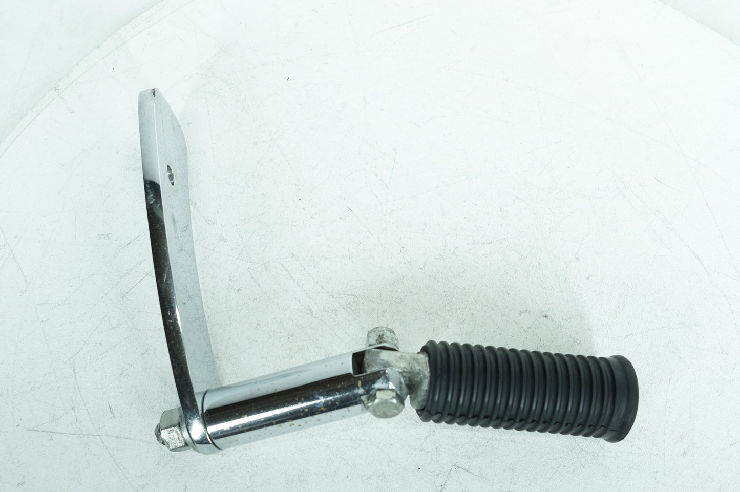 2007 - 2017 Harley-Davidson Dyna Super Glide Custom Front Driver Highway 1 Foot Peg Rest 49354-01