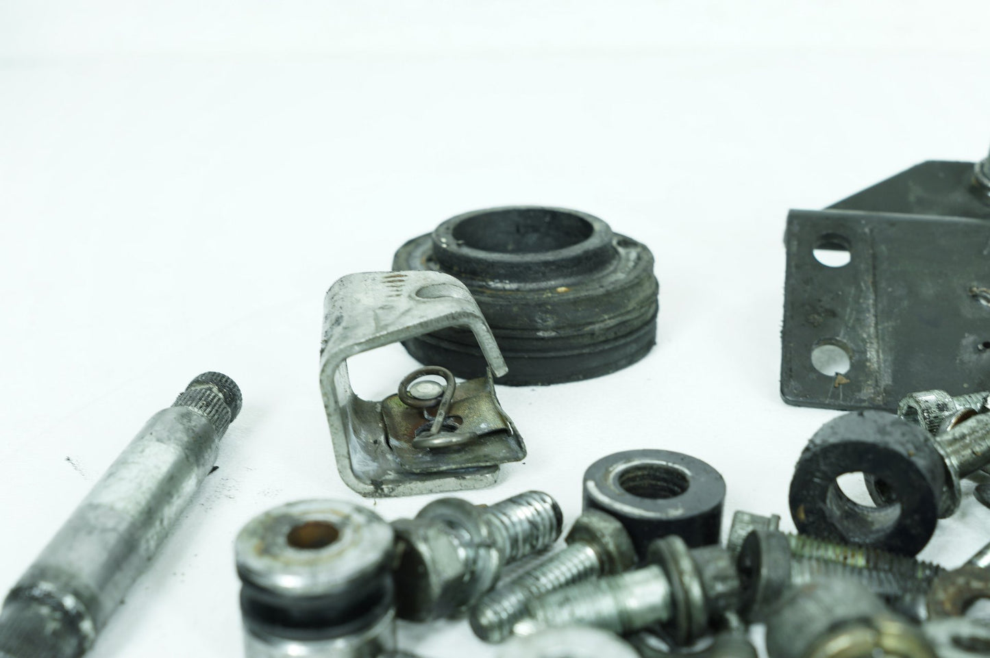 1999 - 2006 Harley-Davidson Touring Electra Glide Classic Hardware Bolts Nuts & Brackets