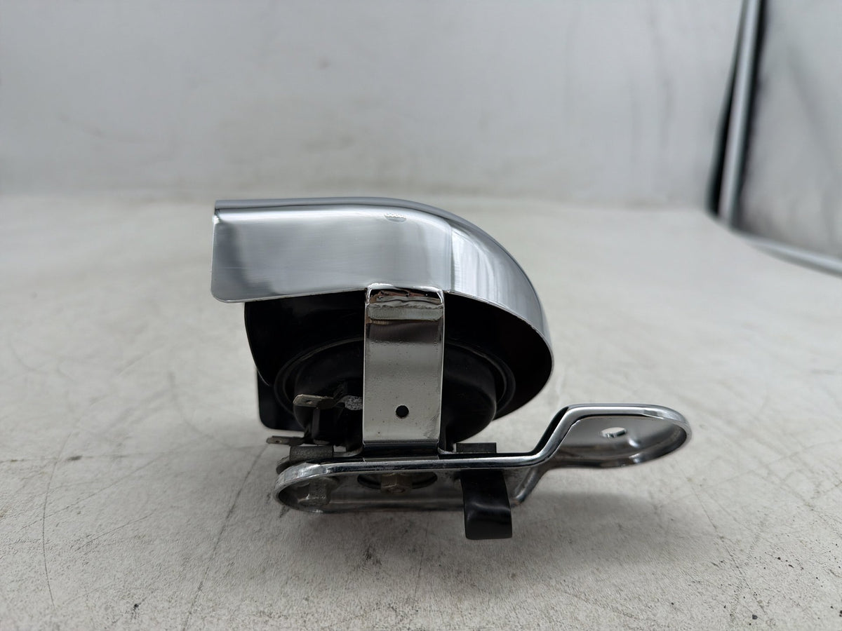 2001 Harley Fat Boy Softail FLSTFI OEM Horn Signal Klaxon Chrome Cover