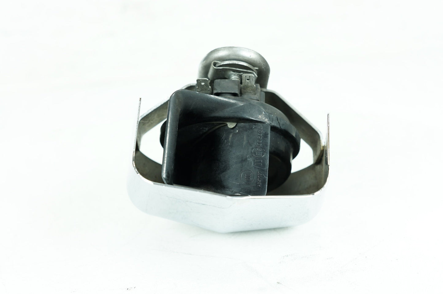 2008 - 2016 Harley-Davidson Touring Street Glide Horn Signal Klaxon Chrome Cover 69012-93A