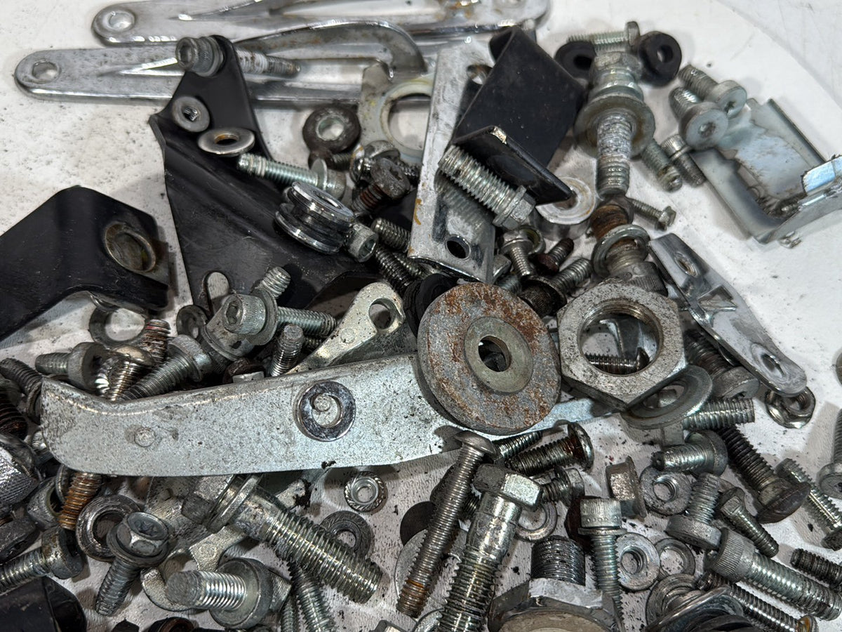 2008 Harley-Davidson Touring FLHTCUI - Hardware Bolts Nuts & Brackets