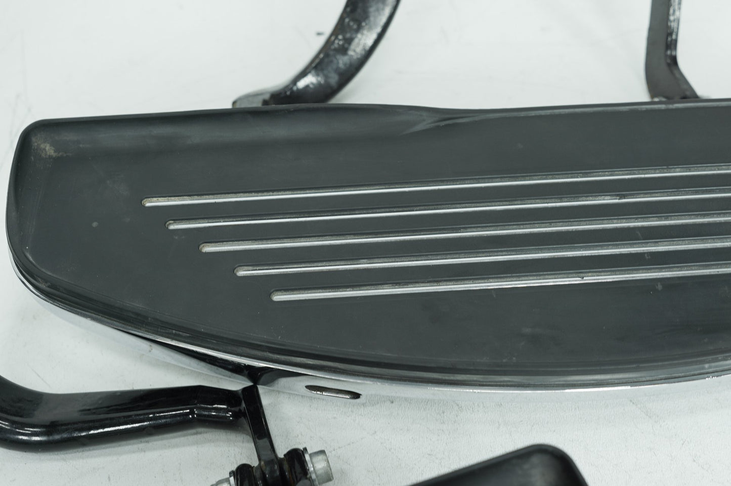 1999 - 2006 Harley-Davidson Touring Street Glide Left Right Driver Floorboard Foot Rest Aftermarket