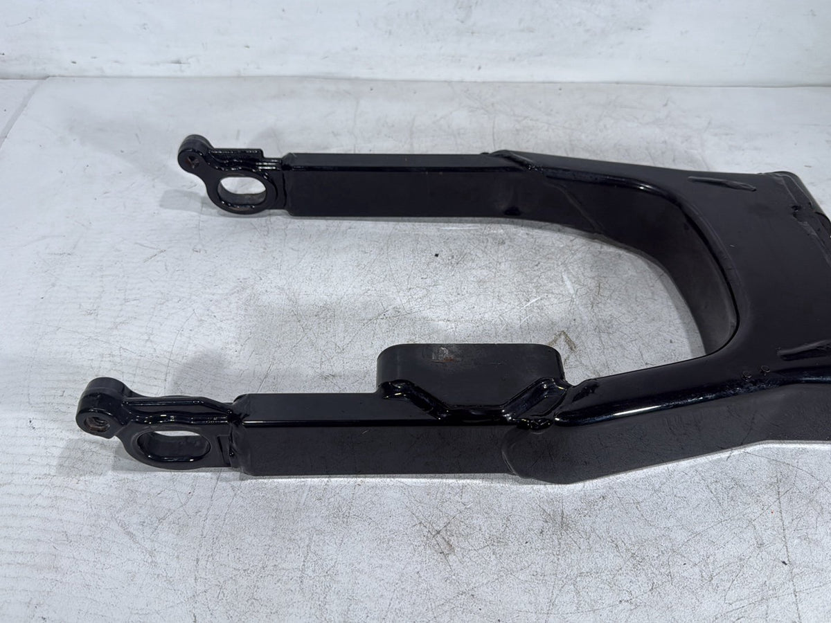 2007 Harley Electra Glide Touring Ultra OEM Rear Fork Swingarm Swing Arm