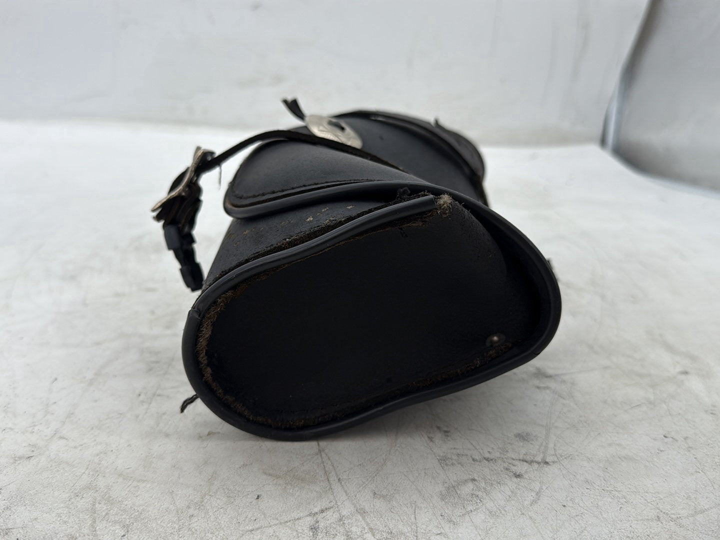 2012 Harley Dyna FXDF Fat Bob OEM Front Onboard Tool Bag Leather Storage