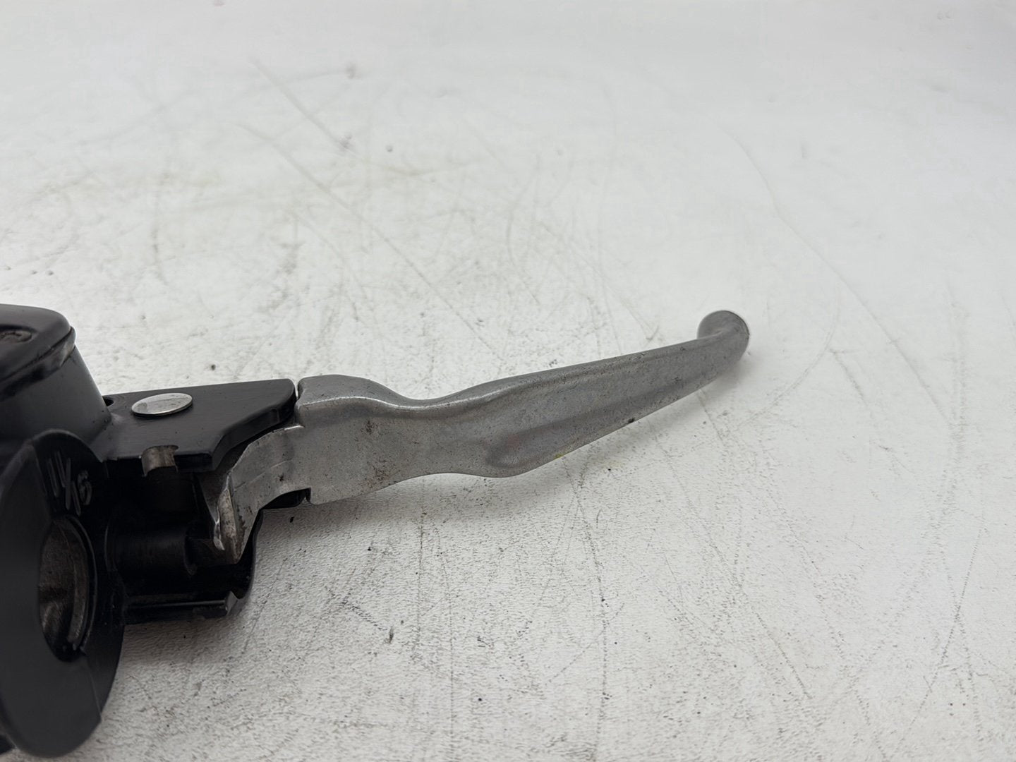1996 Harley Electra Glide Touring FLHT OEM Front Right Brake Lever Master Cylinder