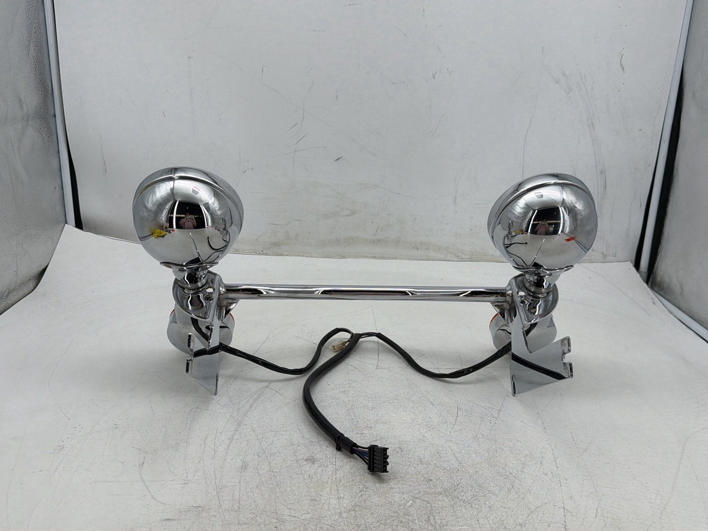 2003 Harley Electra Glide Touring OEM Front Turn Signal Indicators Aux Light Bar