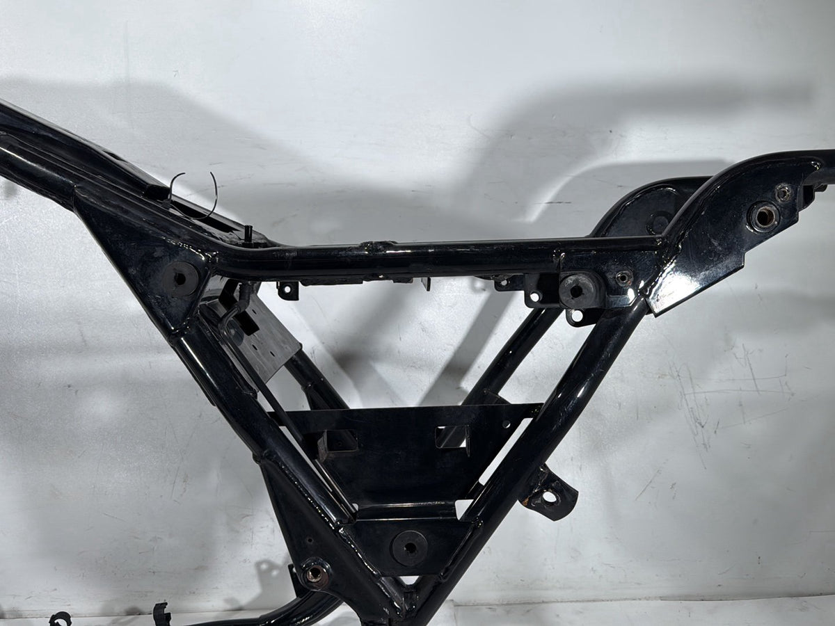 2004 Harley Road King Touring Classic OEM Body Main Frame Chassis C
